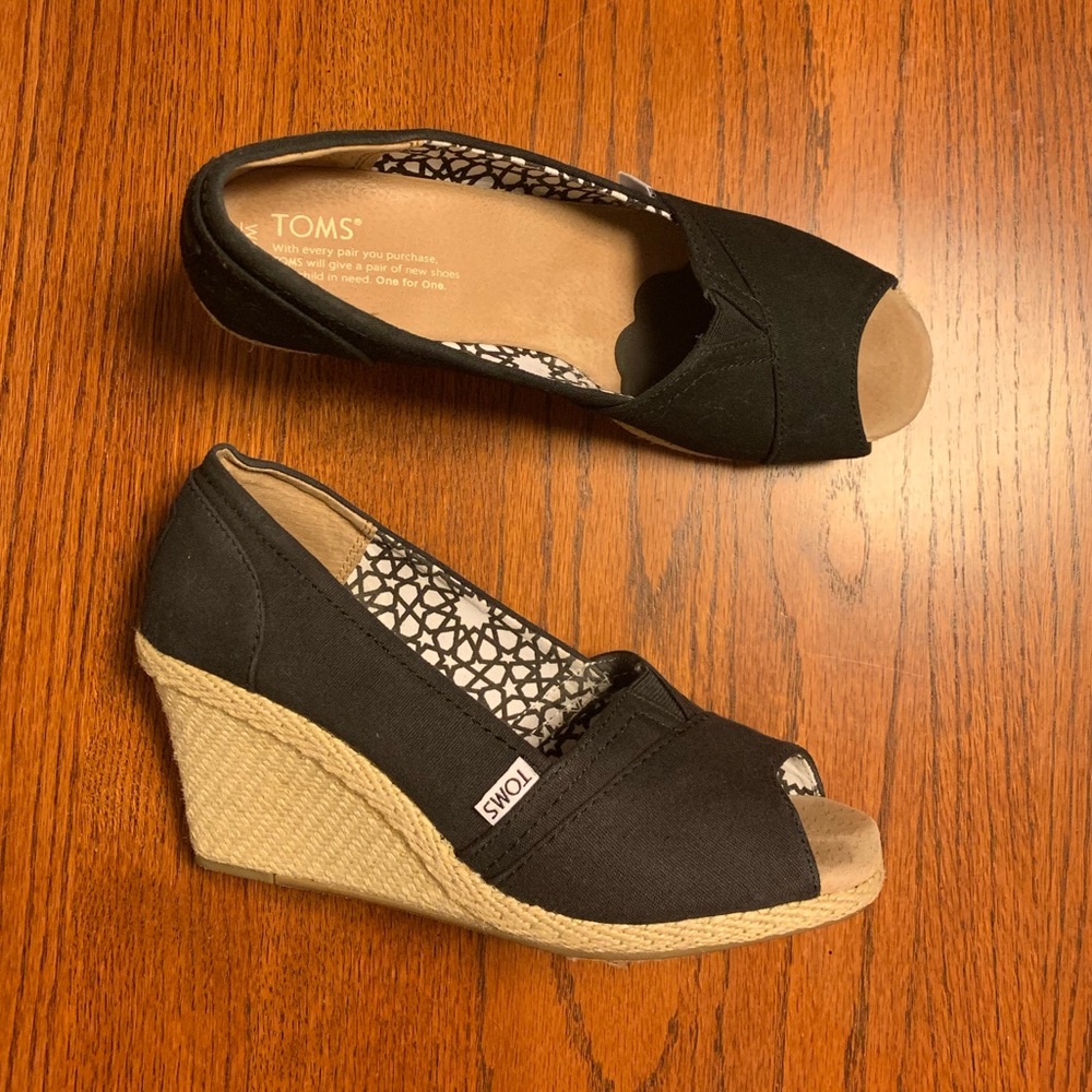 Toms like new black peep toe wedges